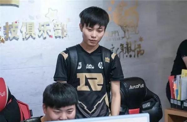 这一荣誉 这一荣誉