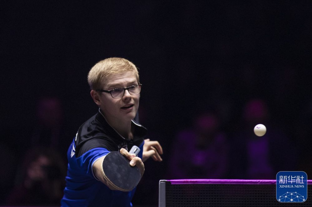 情怀有时胜 情怀有时胜