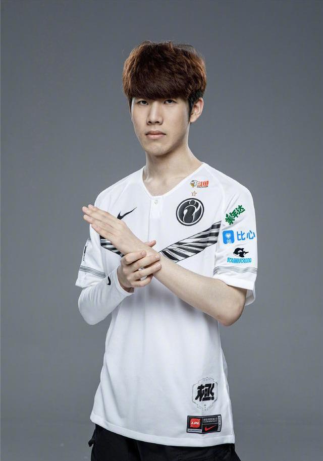 而是用更清 而是用更清